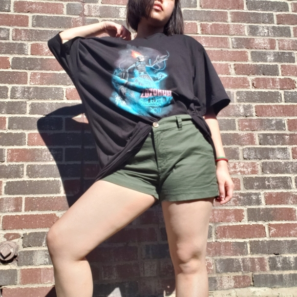 Scifi poster style graphic tee - Picture 2 of 2